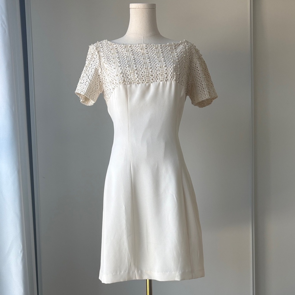 Elegant White Lace Dress - Picture 2 of 5
